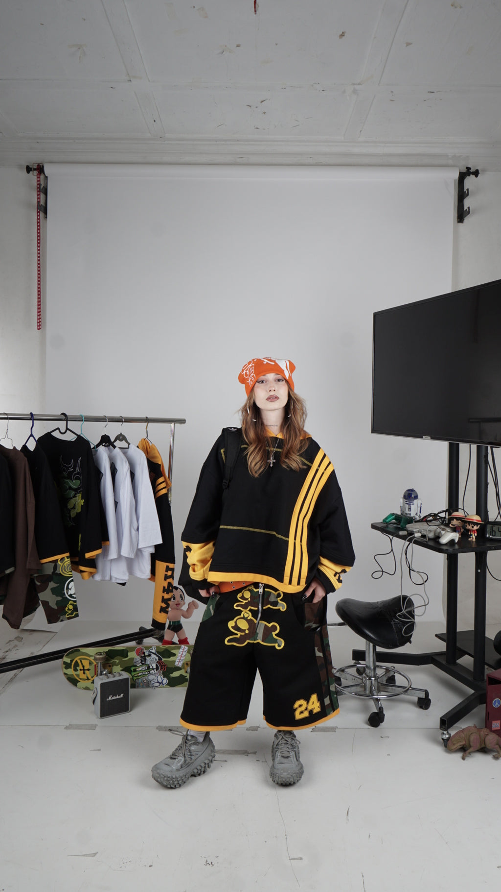 Mustard clean hoodie