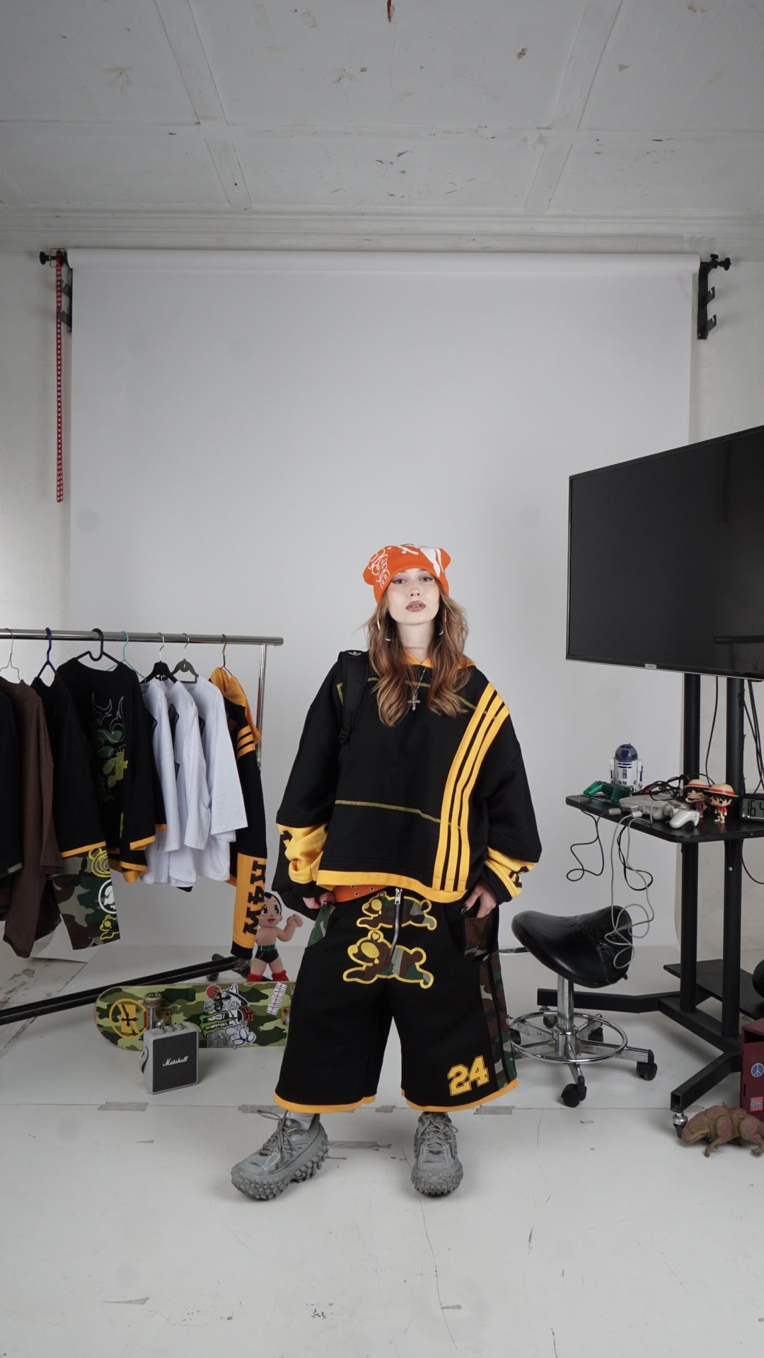 Mustard clean hoodie